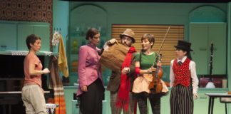 Cerca de 1.000 escolares asisten en San Sebastián de la Gomera al espectáculo Acábate la sopa, organizado por la Obra Social «la Caixa» y la Fundación CajaCanarias