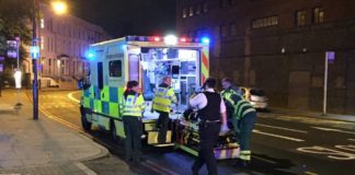 Un muerto y varios heridos por el atropello con una furgoneta junto a una mezquita en Londres