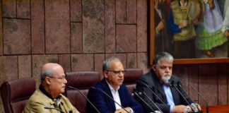 José Segura presentó sus dos últimas obras en La Gomera