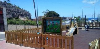 El Ayuntamiento concluye las mejoras parque infantil de Laguna de Santiago
