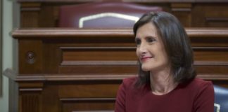 La consejera canaria de Turismo y Cultura puede ser destituida este lunes