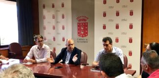 El Cabildo de La Gomera destina 70.000 euros para subvencionar el combustible de los taxistas de la Isla