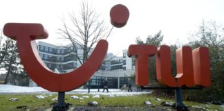 TUI y Jet2 cancelan sus vuelos hacia Canarias y Baleares