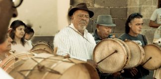 Festivales, conciertos y diversos actos como el III Encuentro de Chácaras y Tambores por el Día de Canarias en Alajeró