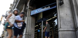 CaixaBank celebra mañana un consejo para sacar su sede social de Cataluña