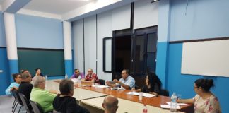 La Mesa Local de Comercio y el Ayuntamiento de Alajeró perfila con comerciantes y empresarios futuras actividades en el término municipal