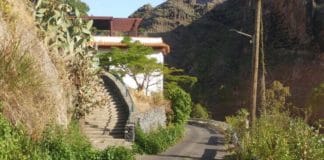 El PSOE de San Sebastián reclama una rápida actuación ante el estado de la vía de acceso a La Laja