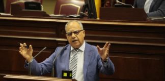 Curbelo pide vigilancia para evitar que se encarezcan los billetes de barco que incluyen el vehículo