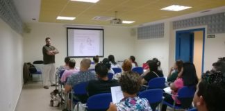 Una treintena de vecinos participan en el curso de manipulador de alimentos de San Sebastián de La Gomera
