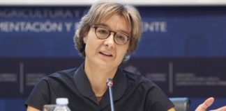La ministra García Tejerina garantiza que la reserva marina de La Gomera saldrá «en tiempo y forma»