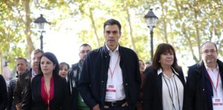 Sánchez apela a los moderados para crear una nueva España autonómica