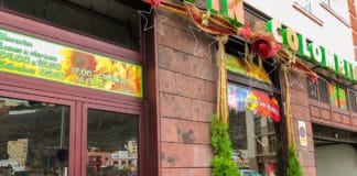 San Sebastián premia el escaparate y la decoración de la Floristería Jardín Colombino