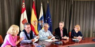 El Cabildo y Cruz Roja renuevan el servicio de teleasistencia para dependientes de La Gomera