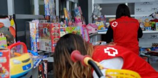 La Guardia Civil realiza una campaña solidaria para la recogida de juguetes en La Gomera e islas de la provincia