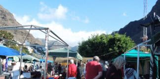 Sí se puede muestra su preocupación por el futuro inmediato del Mercadillo Municipal de Valle Gran Rey