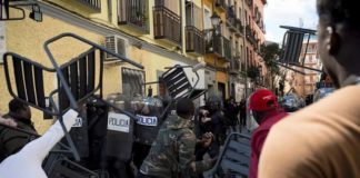 El senegalés fallecido en Lavapiés llegó en patera a Canarias hace doce años