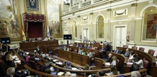 Piden explicaciones por la asesora de Clavijo que trabaja para ASG