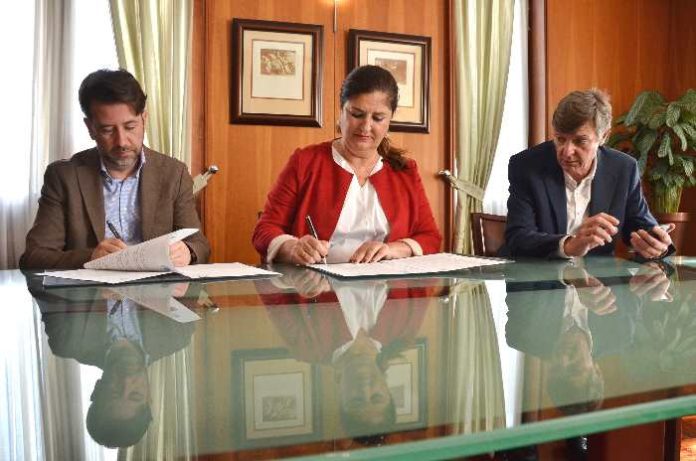 Firma del convenio entre Cabildo de Tenerife y El Hierro Foto Canarias Actual