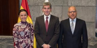 La notaria gomera, Alba Aula Méndez es recibida por Fernando Clavijo en Presidencia del Gobierno