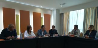 El PSOE se compromete con Intersindical Canaria a seguir apostando por una sanidad pública y de calidad