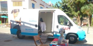 El ‘audiobus’ de GAES arranca su ruta por La Gomera con revisiones auditivas gratuitas