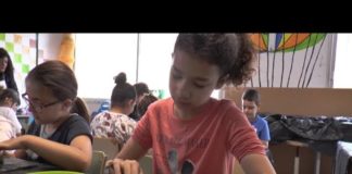 El Cabildo acerca la enseñanza de los oficios artesanos a más de 800 escolares de La Gomera