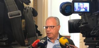 Curbelo considera que la ruptura del sistema de equilibrios atenta contra la realidad canaria