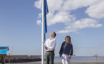 El Grupo Socialista presenta medidas concretas para la recuperación de las banderas azules en las playas del municipio