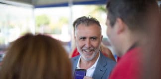 Ángel Víctor Torres: «Ser socialista no es una cuestión de oportunismo sino de principios»