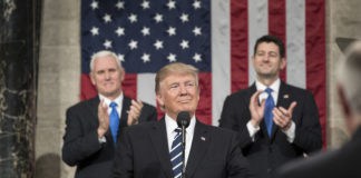 Donald Trump, sobre Venezuela: «¿Por qué no puede EEUU simplemente invadir el país?»