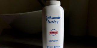 Johnson & Johnson condenada a pagar 4.690 millones por presencia de amianto en los polvos de talco desde los años 70