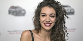 La tinerfeña Ana Guerra se supera con su segundo disco de oro este año