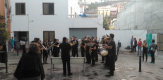La Banda de la Escuela de Música de San Sebastián recorre desde primera con la ‘Diana Floreada’