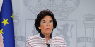 PP y Cs piden explicaciones a Celaá por ocultar supuestamente una vivienda de lujo