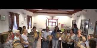 Más de 200 personas comienzan un nuevo curso en las aulas insulares de Silbo Gomero y Folclore