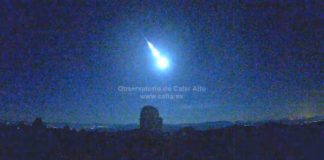 Una bola de fuego “convierte la noche en día” por un instante en el sureste de España