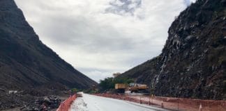 El Cabildo instala semáforos móviles para regular el tráfico en el cruce de Las Orijamas