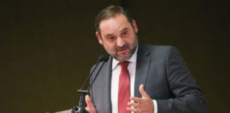 El ministro de Fomento abre la puerta a que las generales sean el 26 de mayo: «Nada es descartable»