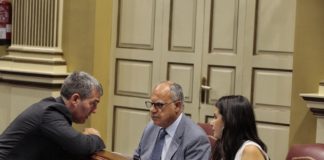 Curbelo lamenta que se utilicen los Presupuestos autonómicos “como instrumento para sacar a pasear el pleito insular”