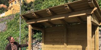 Hermigua cuenta por fin con marquesinas para el  transporte escolar