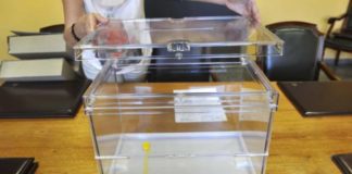 La votación en las elecciones autonómicas se realizará con dos papeletas y una misma urna