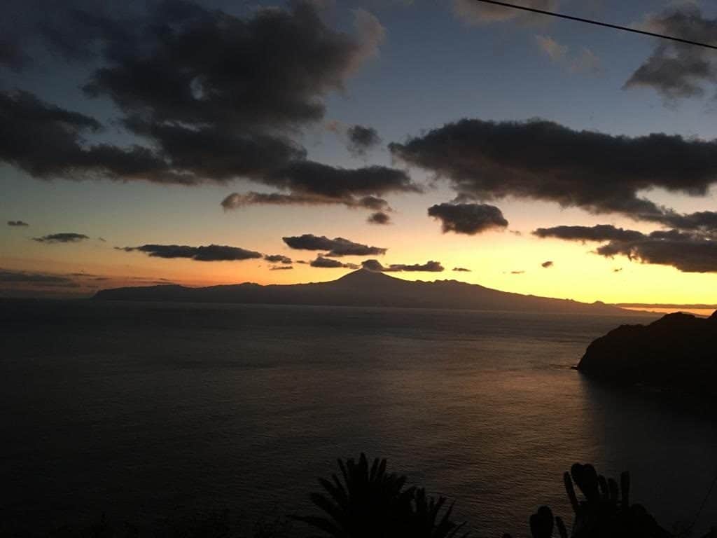 Amanecer desde Hermigua. Foto de archivo remitida a Gomeranoticias