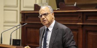 Curbelo pide al Gobierno que ayude a los pescadores que sufren los problemas del pez tamboril en La Gomera y Tenerife