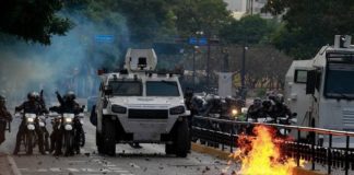 Tres días de protestas que precedieron a la autoproclamación de Guaidó