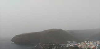 Calima y vientos fuertes este martes en Canarias