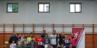 Una decena de jóvenes participan en el Campeonato Insular de Tenis de Mesa