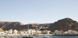 El Cabildo promueve una ruta turística sobre la industria conservera de Playa de Santiago