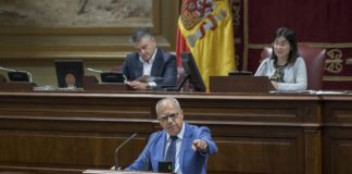 Curbelo lamenta el bloqueo del Parlamento ante la oportunidad de dar voz a las Islas no capitalinas