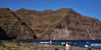 El CEPA de La Gomera organiza una limpieza de residuos sólidos de la Reserva Natural de Puntallana