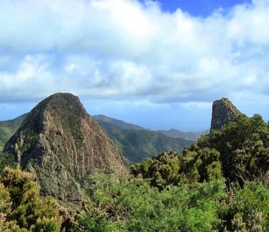 Nubes y claros en Canarias este sábado